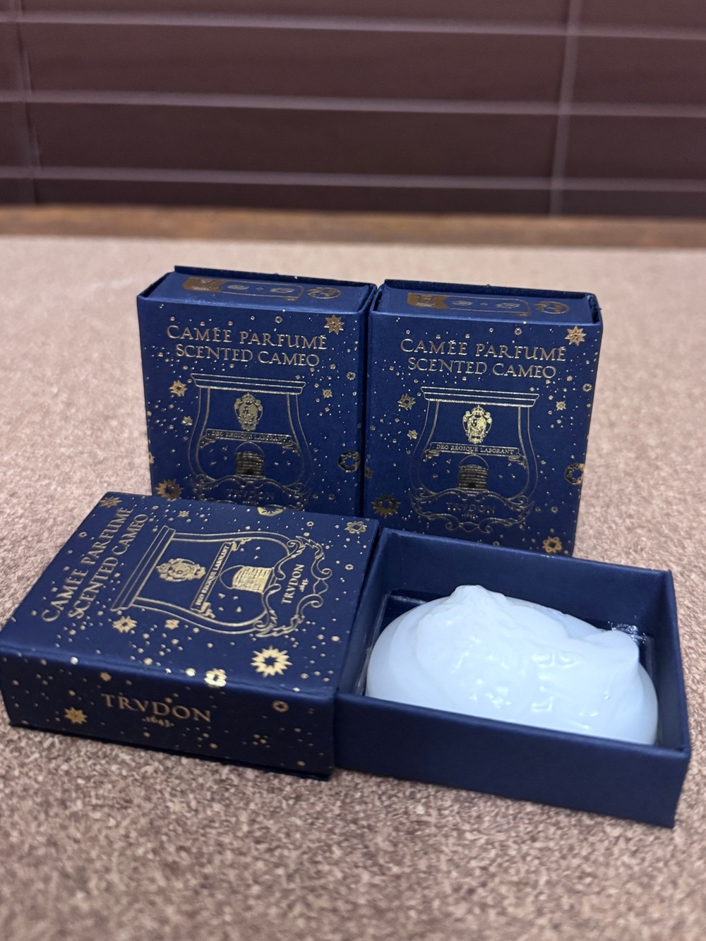 Trudon Scented Cameo Libra Set of 3